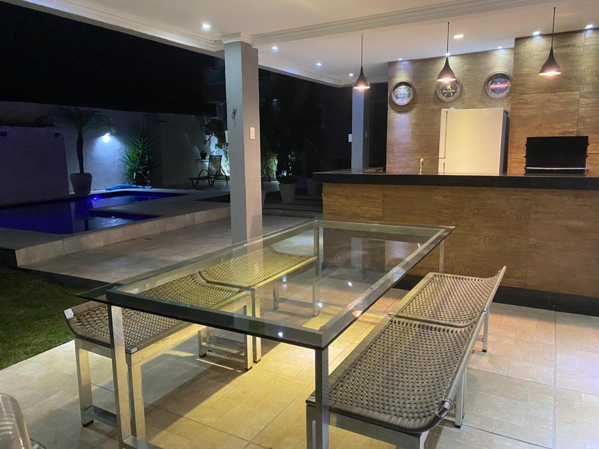Linda Casa Em باراتي المظهر الخارجي الصورة