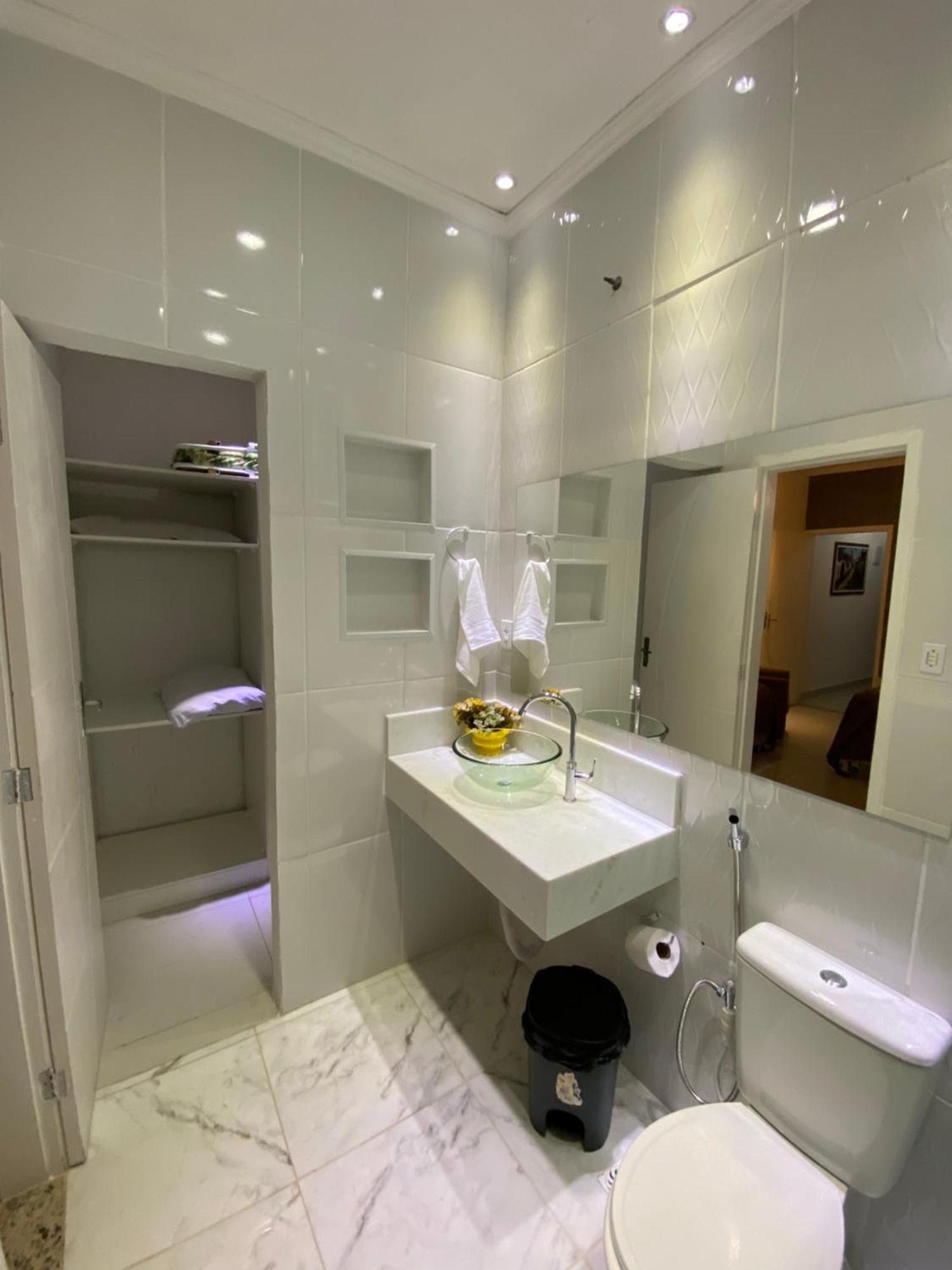Linda Casa Em باراتي المظهر الخارجي الصورة